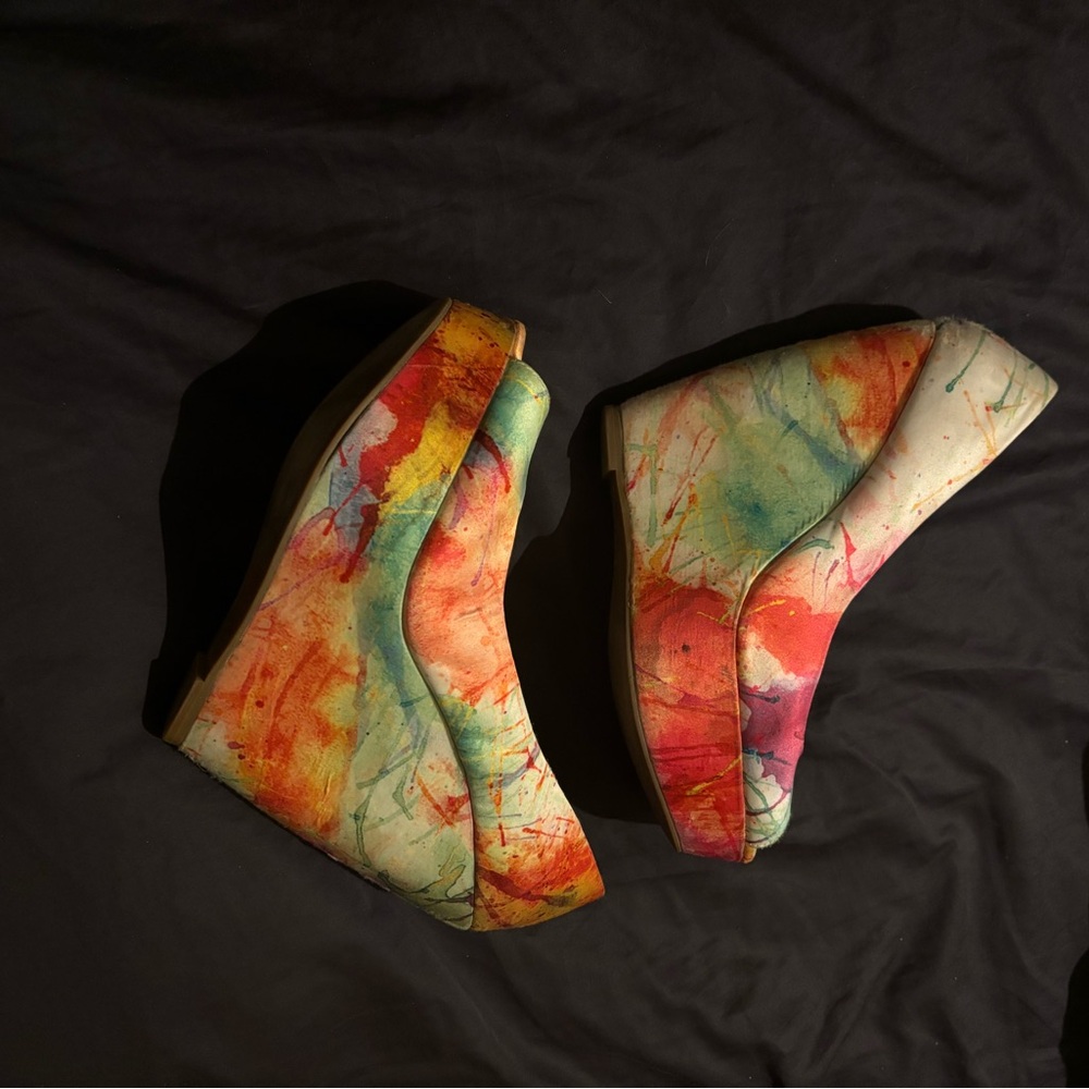 Aldo paint splatter peep-toe shoes